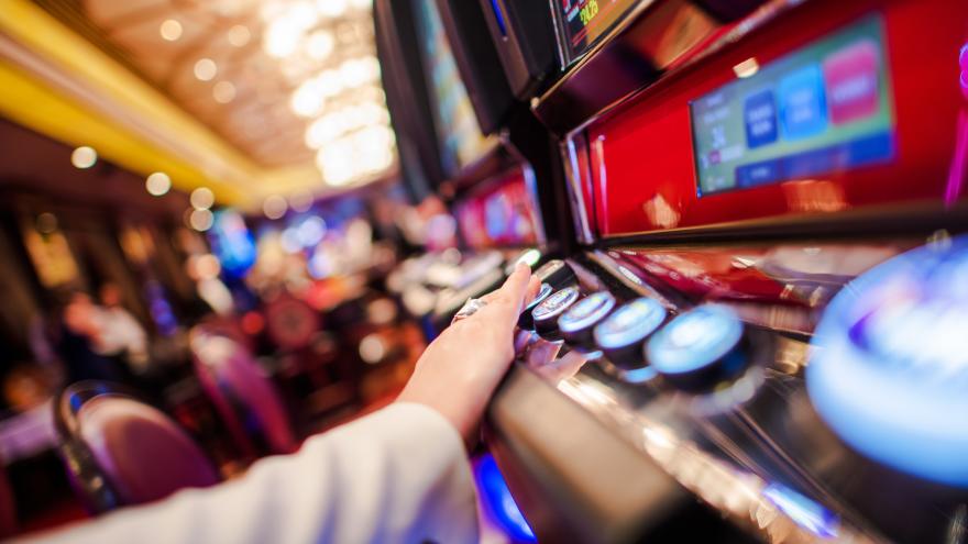 Texto Alternativo: El Gobierno de la Comunidad inicia la tramitación para realizar cambios en la regulación del juego y endurecer sanciones