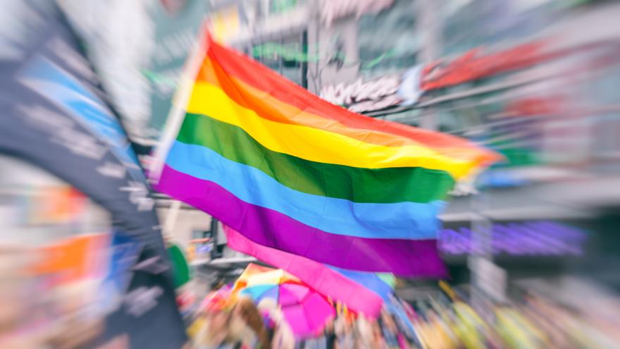 Texto Alternativo: El Gobierno de la Comunidad de Madrid reafirma nuestro compromiso como región referente en atención a las personas LGTBI