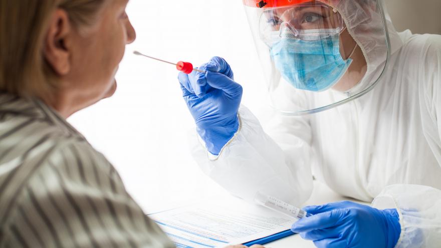 Texto Alternativo: La Comunidad destina casi 9 millones para la realización de pruebas test PCR y detección de anticuerpos