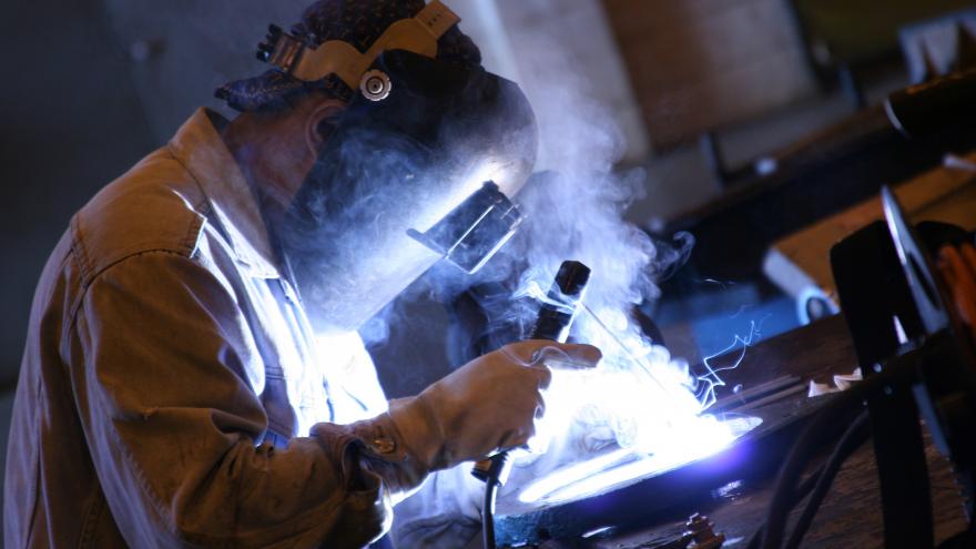 Texto Alternativo: Los accidentes laborales descienden un 28% en la Comunidad de Madrid en el primer semestre del año