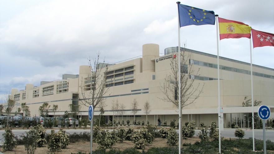 Texto Alternativo: Hospital de Fuenlabrada recibe el sello ‘Garantía Madrid’ por las medidas frente a la COVID-19