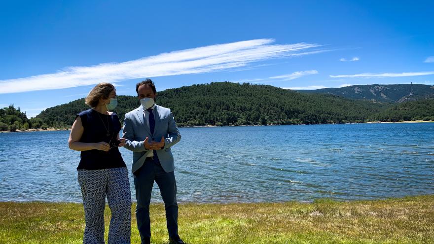 Texto Alternativo: Rivera de la Cruz visita la Sierra de Guadarrama en un impulso del turismo de naturaleza