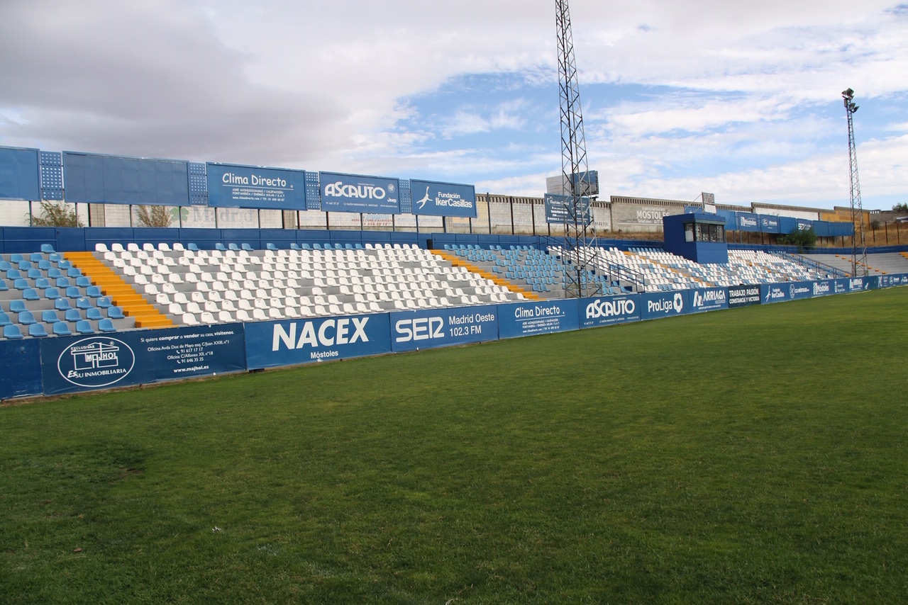 Texto Alternativo: El CD Móstoles URJC y el Móstoles CF compartirán el Estadio Municipal de Fútbol El Soto