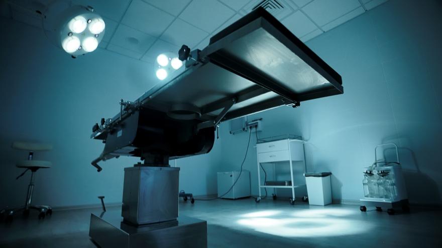 Texto Alternativo: Crearemos una sala de bioseguridad para autopsias a víctimas del COVID-19 en el IML
