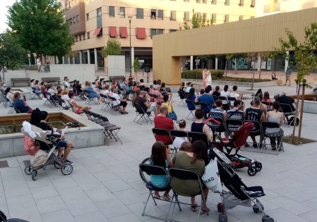 Texto Alternativo: Más de 10.000 personas disfrutaron del programa cultural ‘Verano en la calle’