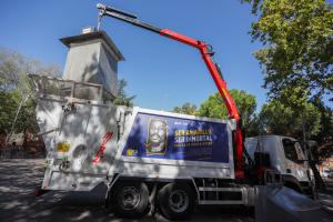 Texto Alternativo: ESMASA incentiva las labores de limpieza y desinfección en puntos nodulares de Alcorcón para prevenir los contagios por COVID-19
