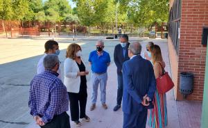 Texto Alternativo: Alcorcón ofrece instalaciones municipales para desdoblar aulas y anuncia el reparto de 60.000 mascarillas infantiles de cara al inicio de un curso marcado por la COVID-19