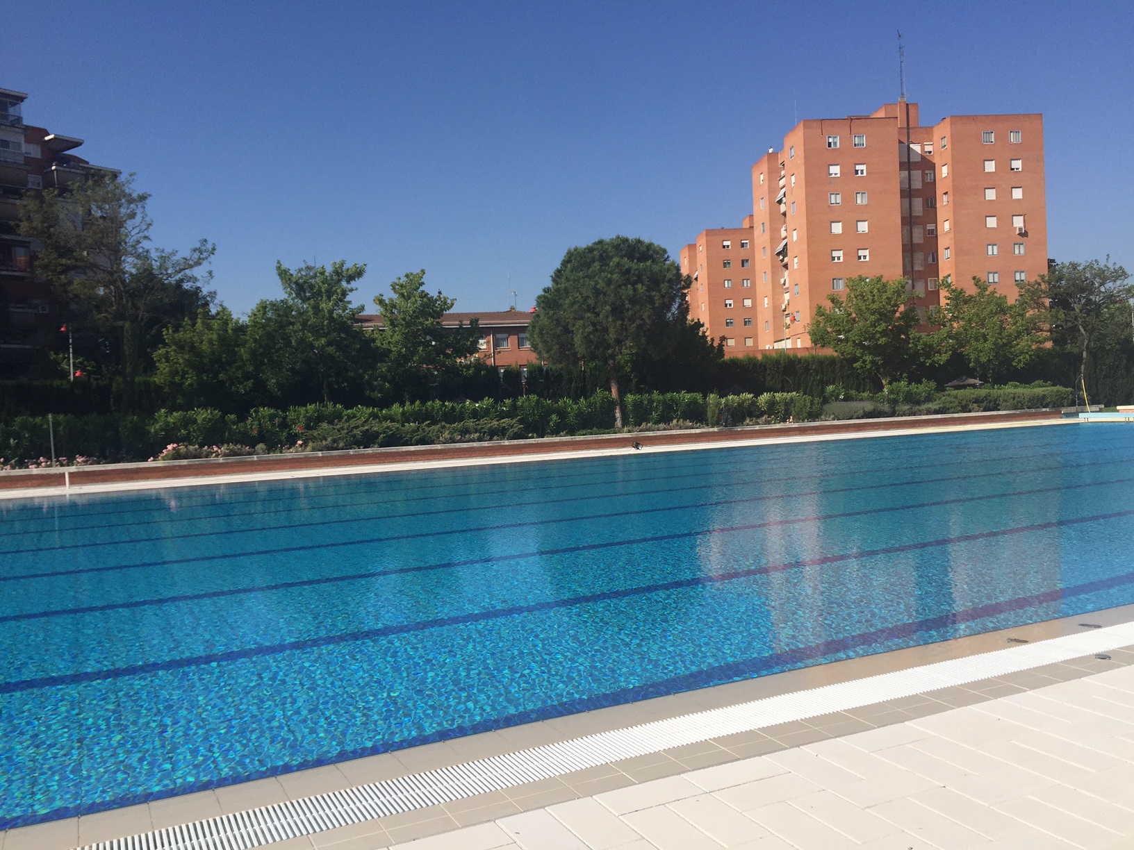 Texto Alternativo: El Gobierno de Móstoles cerrará las piscinas municipales de verano a partir del 7 de septiembre