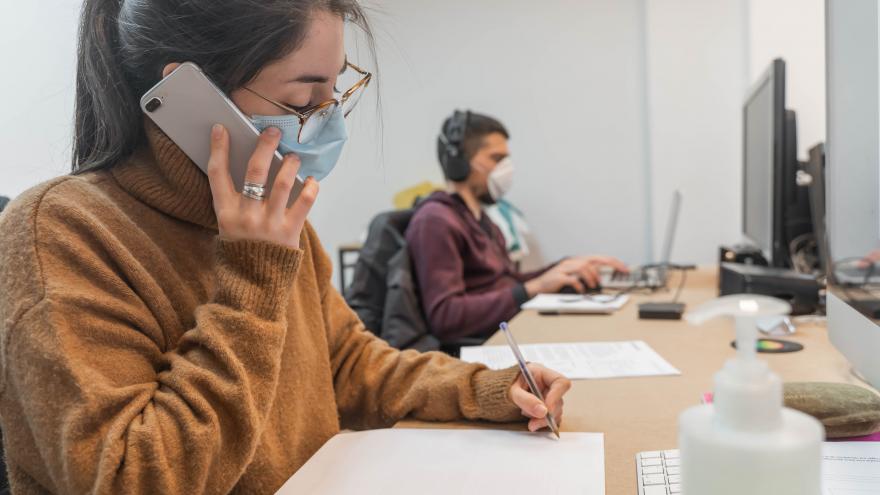 Texto Alternativo: El Gobierno de la Comunidad invierte 30 M para incrementar la formación de 77.000 trabajadores ocupados de la región