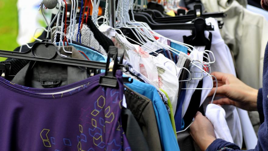 Texto Alternativo: La Comunidad de Madrid aprueba ayudas de hasta 1.500 euros para reactivar el comercio ambulante
