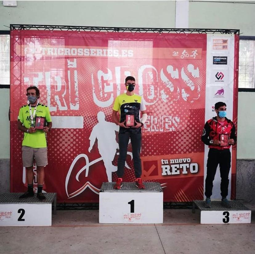 Texto Alternativo: Tercer puesto de Tri Infinity Móstoles en el Campeonato de Madrid de Triatlón Cross