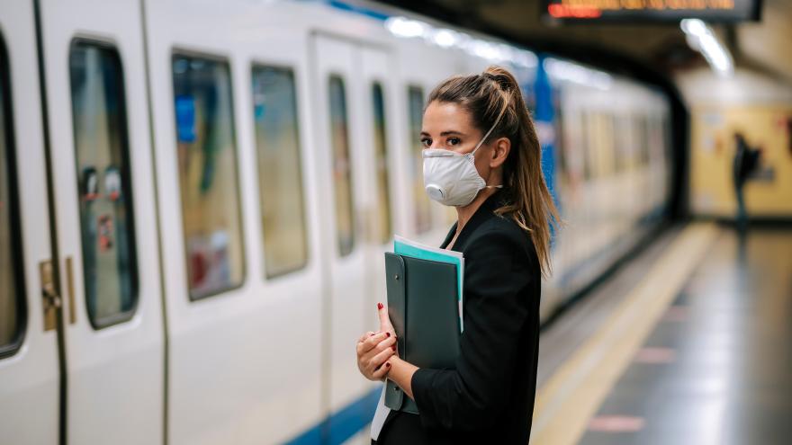 Texto Alternativo: Modernizamos la estación de Cuatro Caminos, que estará tematizada con la historia de Metro