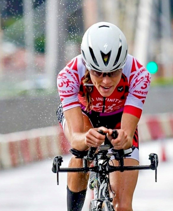 Texto Alternativo: Las chicas del Tri Infinity Móstoles se proclaman Campeonas de España de Triatlón de media distancia