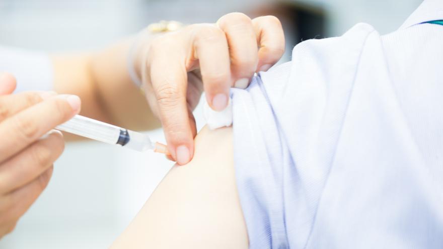 Texto Alternativo: Comenzamos a vacunar frente a la gripe a los grupos de riesgo