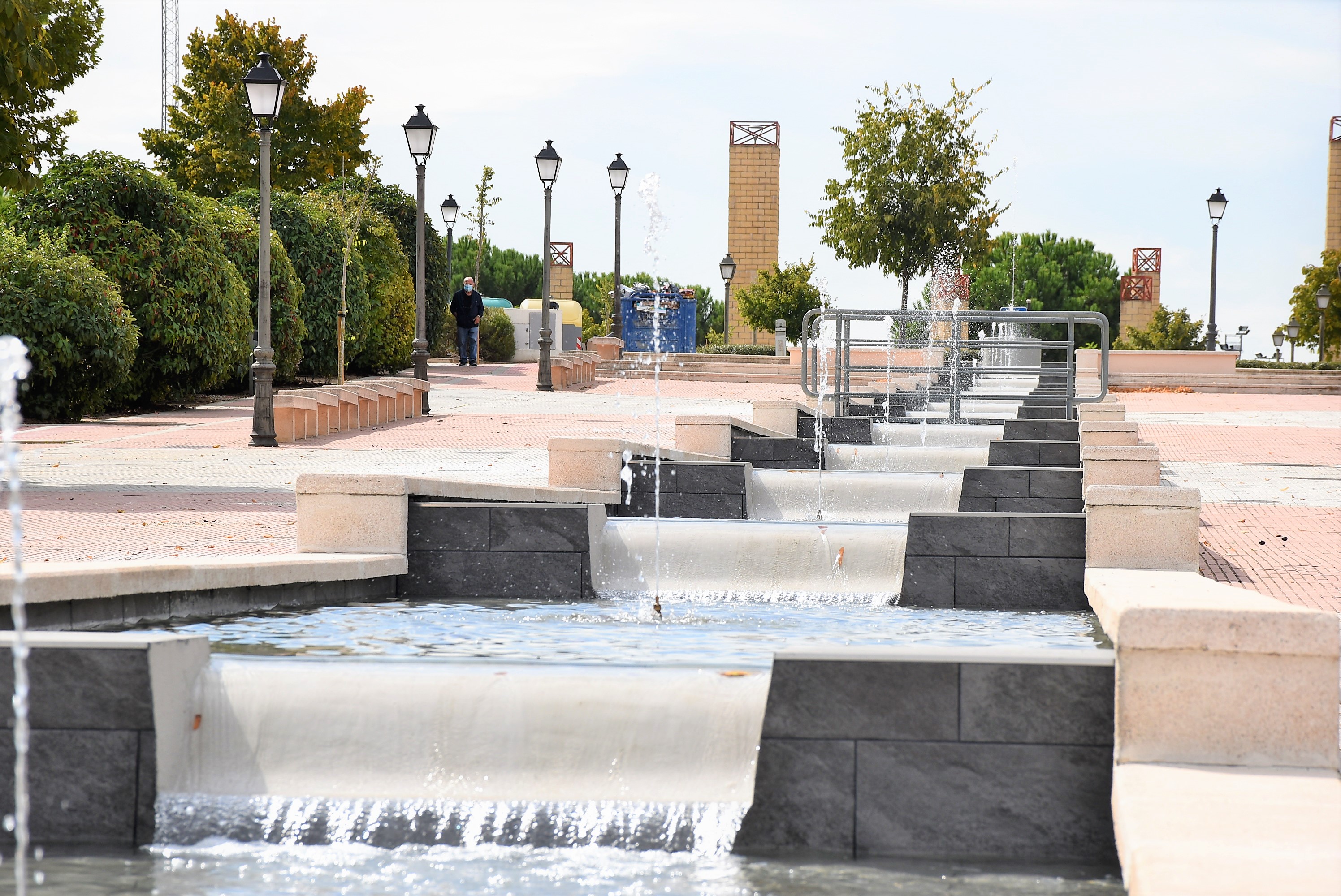 Texto Alternativo: La fuente de la Avenida de la Concordia, conocida como la cascada, vuelve a funcionar más de una década después
