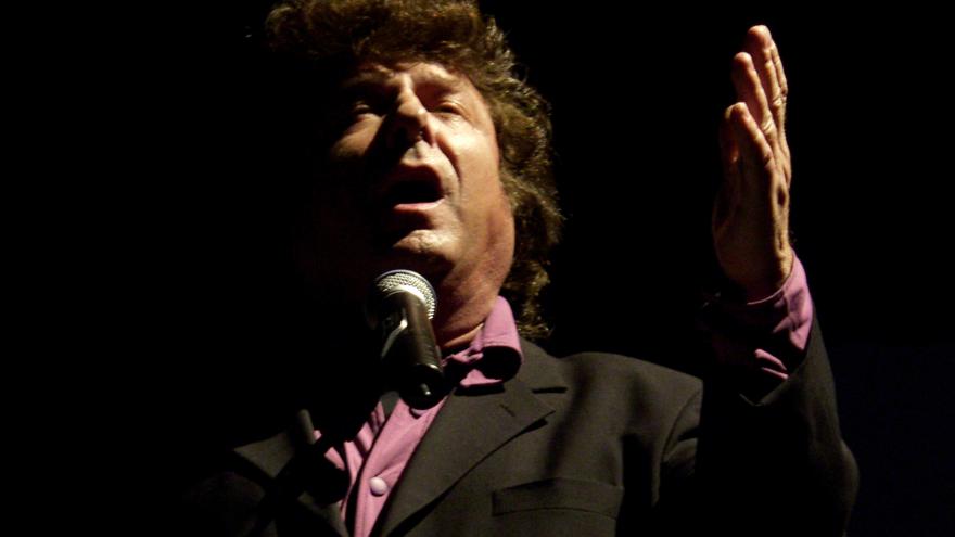Texto Alternativo: Dedicamos una exposición fotográfica a la figura del cantaor y compositor Enrique Morente