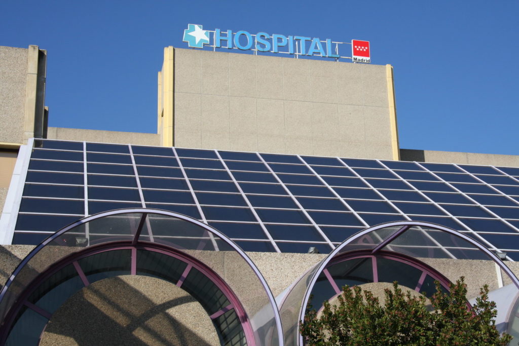 Texto Alternativo: Críticas por la gestión de los cuidados intensivos y las operaciones en el Hospital