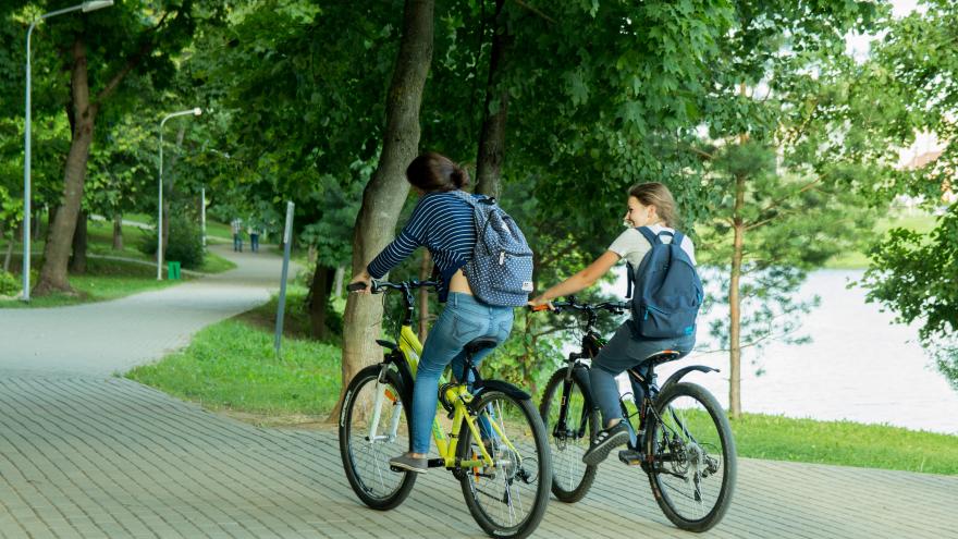 Texto Alternativo: Ofreceremos ayudas de hasta 700 euros para patinetes, bicicletas o ciclomotores cero emisiones