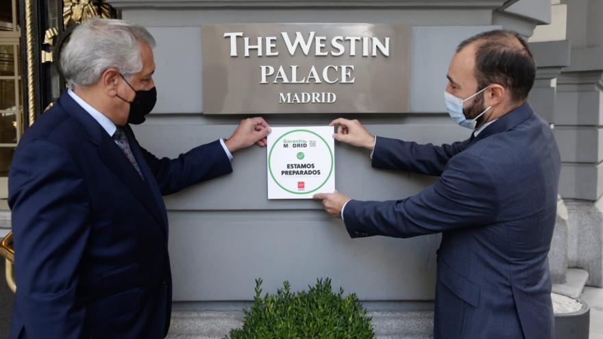 Texto Alternativo: Reconocemos con el distintivo Garantía Madrid al hotel Palace por sus prácticas frente al COVID