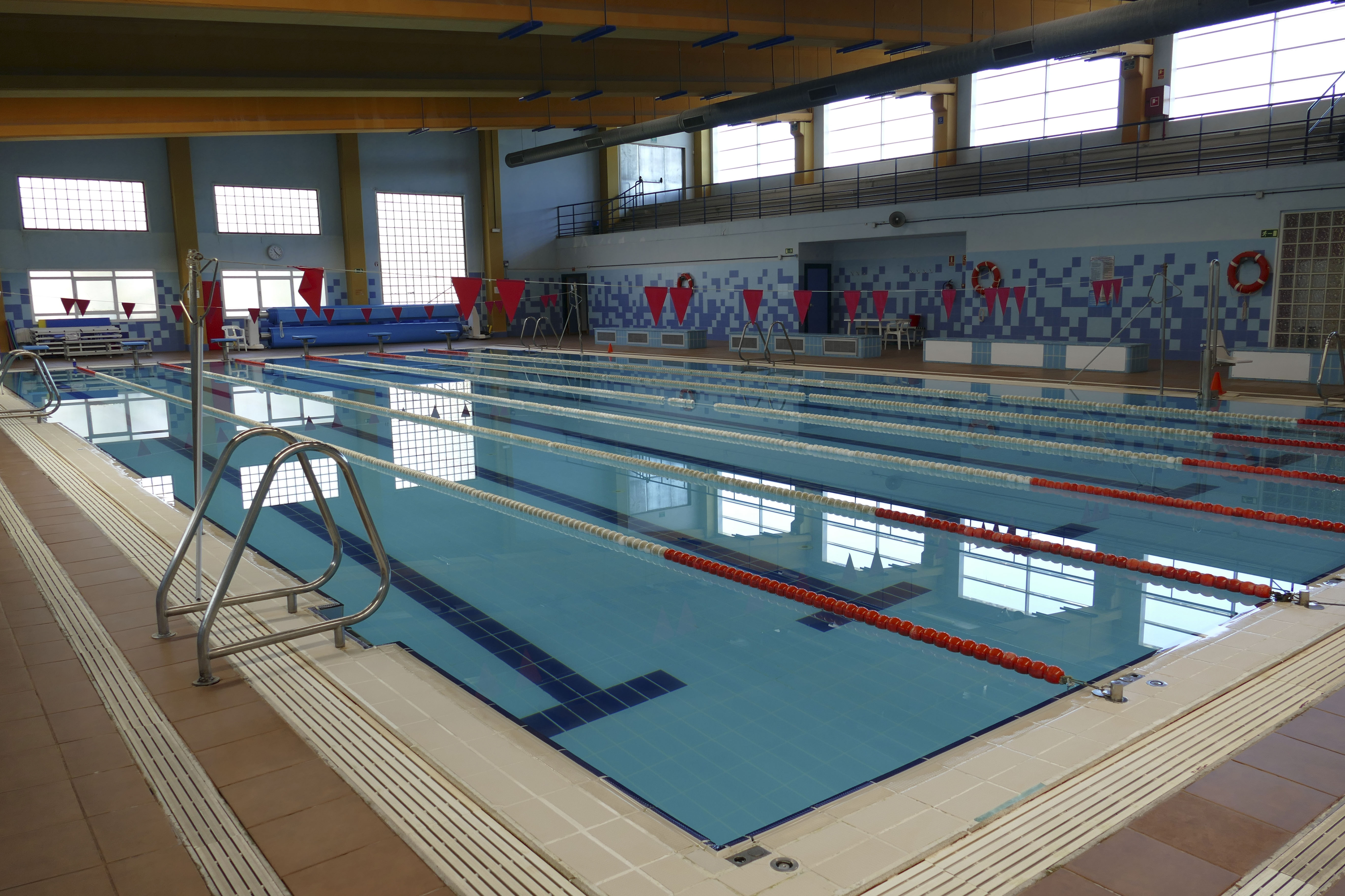 Texto Alternativo: El Gobierno de Móstoles abre el próximo sábado las piscinas climatizadas con las medidas sanitarias reforzadas