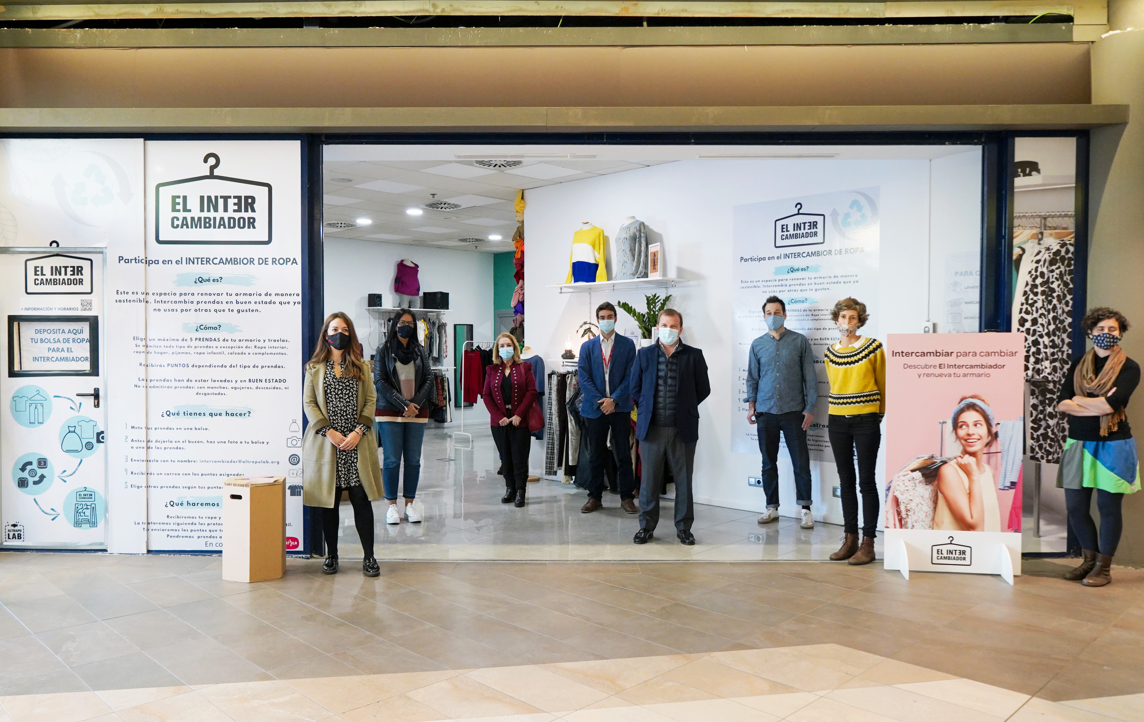 Texto Alternativo: Se inaugura en Móstoles un espacio de intercambio de ropa de forma sostenible y solidaria