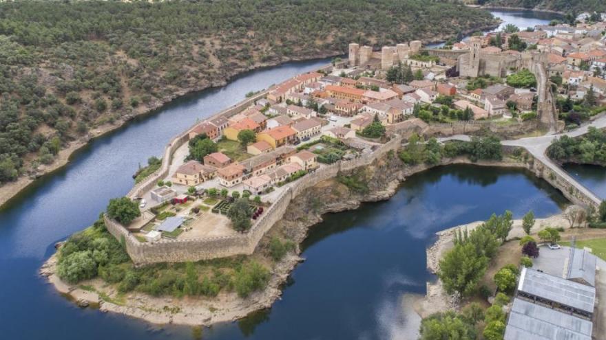 Texto Alternativo: Colaboraremos con los municipios de la Sierra Norte en la redacción de planes generales urbanos