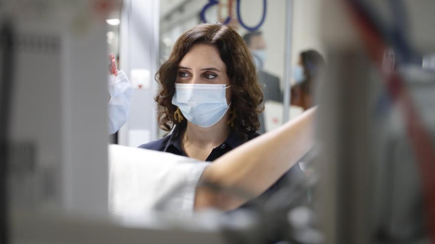 Texto Alternativo: Díaz Ayuso pide a la Agencia Española del Medicamento que farmacias realicen test de antígenos