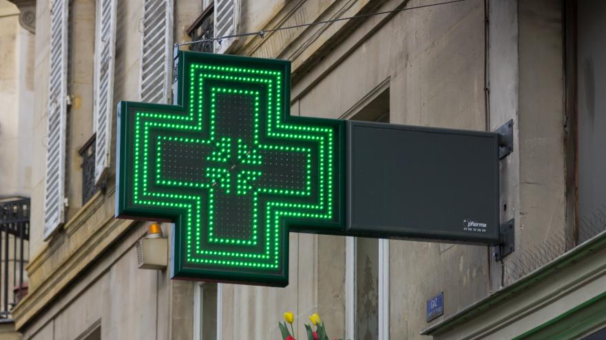 Texto Alternativo: Solicitamos al Gobierno que permita la realización de test COVID-19 en las farmacias
