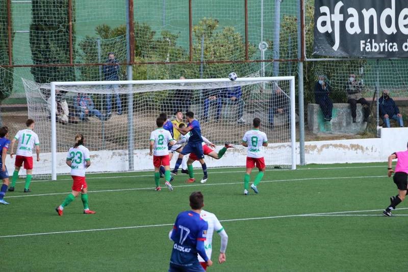 Texto Alternativo: El C.D. Móstoles se reencontró con el gol y vence al Trival Valderas (0-4)