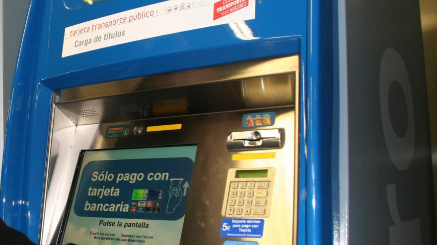 Texto Alternativo: Aplicaremos en 2021 una rebaja del 25% en el precio del abono transporte para mayores de 65 años