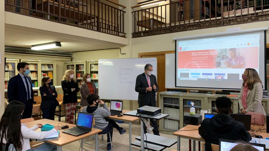 Texto Alternativo: El Gobierno de la Comunidad propone a disposición de los alumnos más de 20.000 libros a través de la nueva biblioteca virtual
