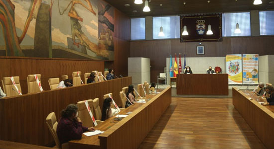 Texto Alternativo: Los niños y niñas de El Consejo de Infancia y Adolescencia trasladan al Gobierno local sus propuestas para mejorar la ciudad