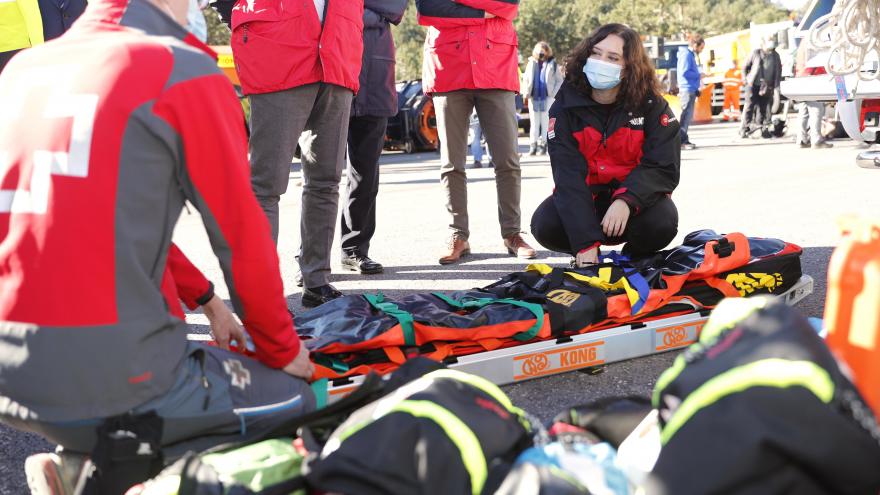 Texto Alternativo: Díaz Ayuso anuncia la incorporación de médicos de SUMMA 112 al helicóptero de rescate del GERA
