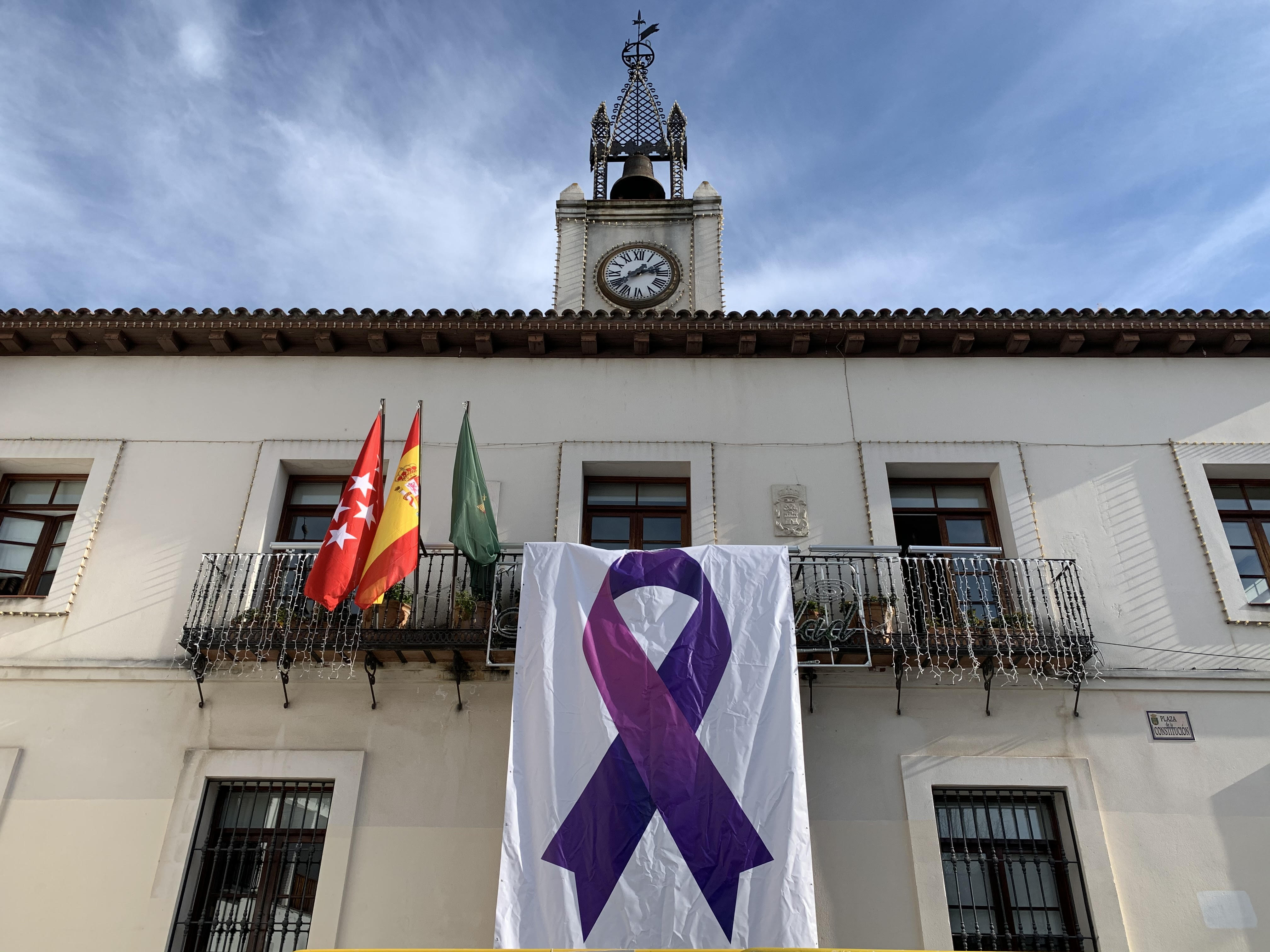 Texto Alternativo: Villaviciosa rindió homenaje a las mujeres víctimas de violencia con diferentes actos y actividades conmemorativos