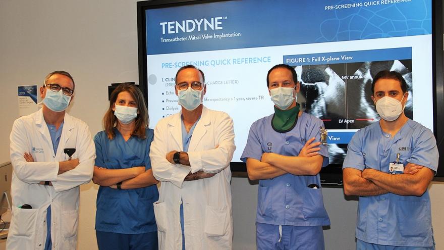 Texto Alternativo: Primer implante de prótesis mitral transcatéter en España en el Hospital Clínico San Carlos