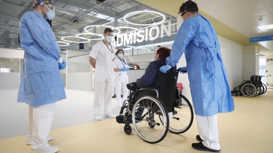Texto Alternativo: El Hospital público Enfermera Isabel Zendal entra en funcionamiento