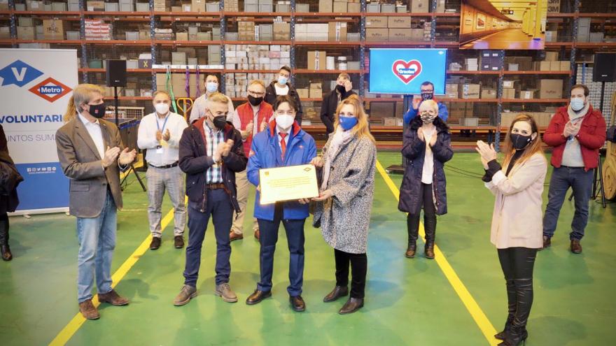 Texto Alternativo: Homenajeamos a los empleados de Metro por la labor solidaria desarrollada durante el COVID-19
