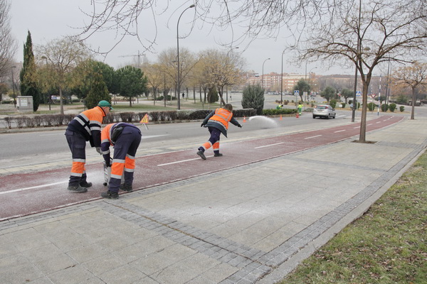 Texto Alternativo: LYMA cuenta con 20.000 kilos de sal ante posibles nevadas y heladas