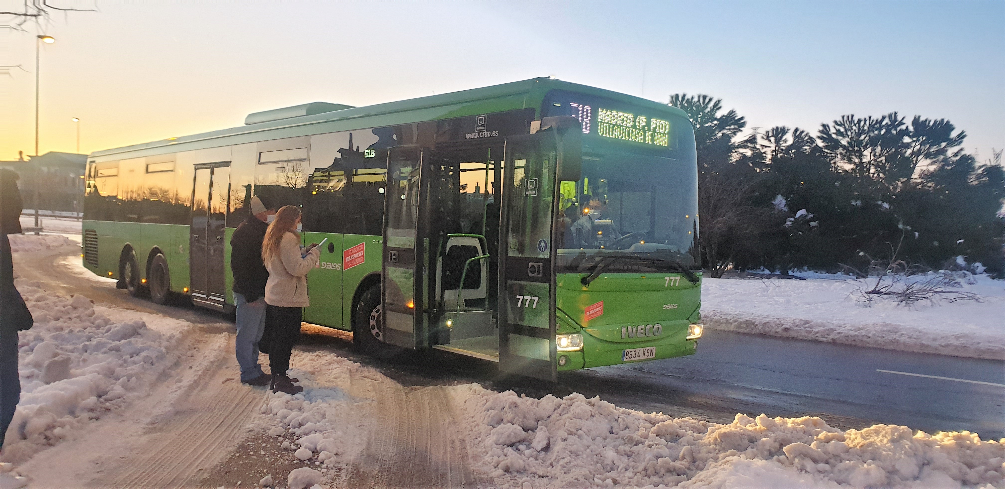 Texto Alternativo: Servicio de autobuses lanzadera de la línea 518 a Príncipe Pío