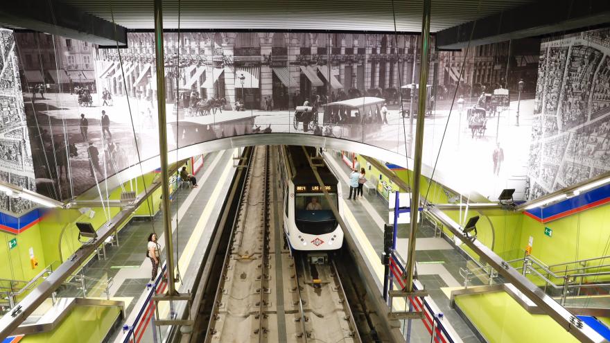 Texto Alternativo: El Gobierno de la Comunidad mantendrá operativo el servicio de Metro por tercera noche consecutiva