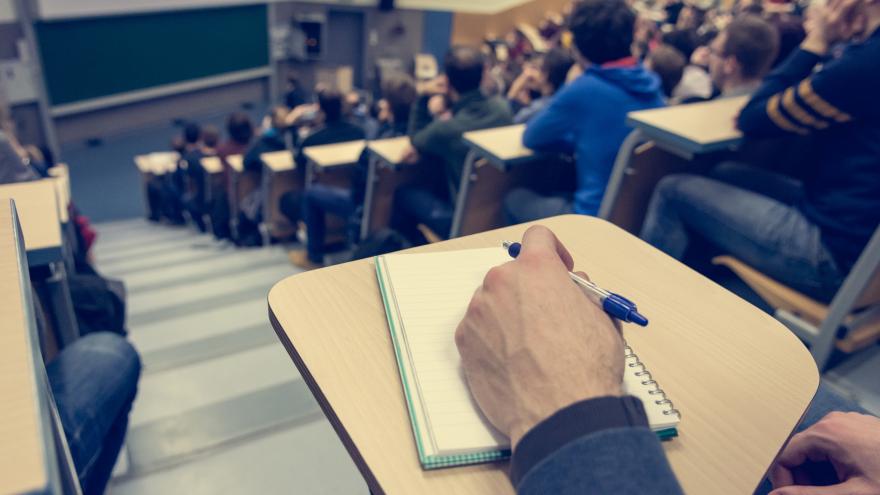 Texto Alternativo: Las universidades madrileñas mantienen la presencialidad en los exámenes