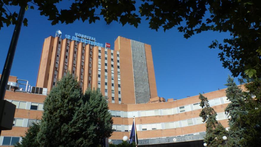 Texto Alternativo: Luis Paz-Ares y Alfredo García del Hospital 12 de Octubre, entre los mejores médicos españoles