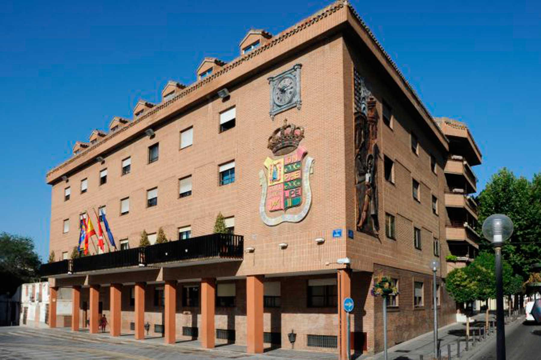 Texto Alternativo: El Gobierno de Móstoles ha realizado cerca de 700 desinfecciones con ozono en los últimos tres meses