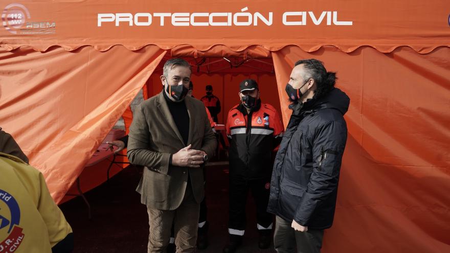 Texto Alternativo: El Gobierno de la Comunidad de Madrid presentamos nuestro Equipo de Respuesta Logística Inmediata de Voluntarios de Protección Civil