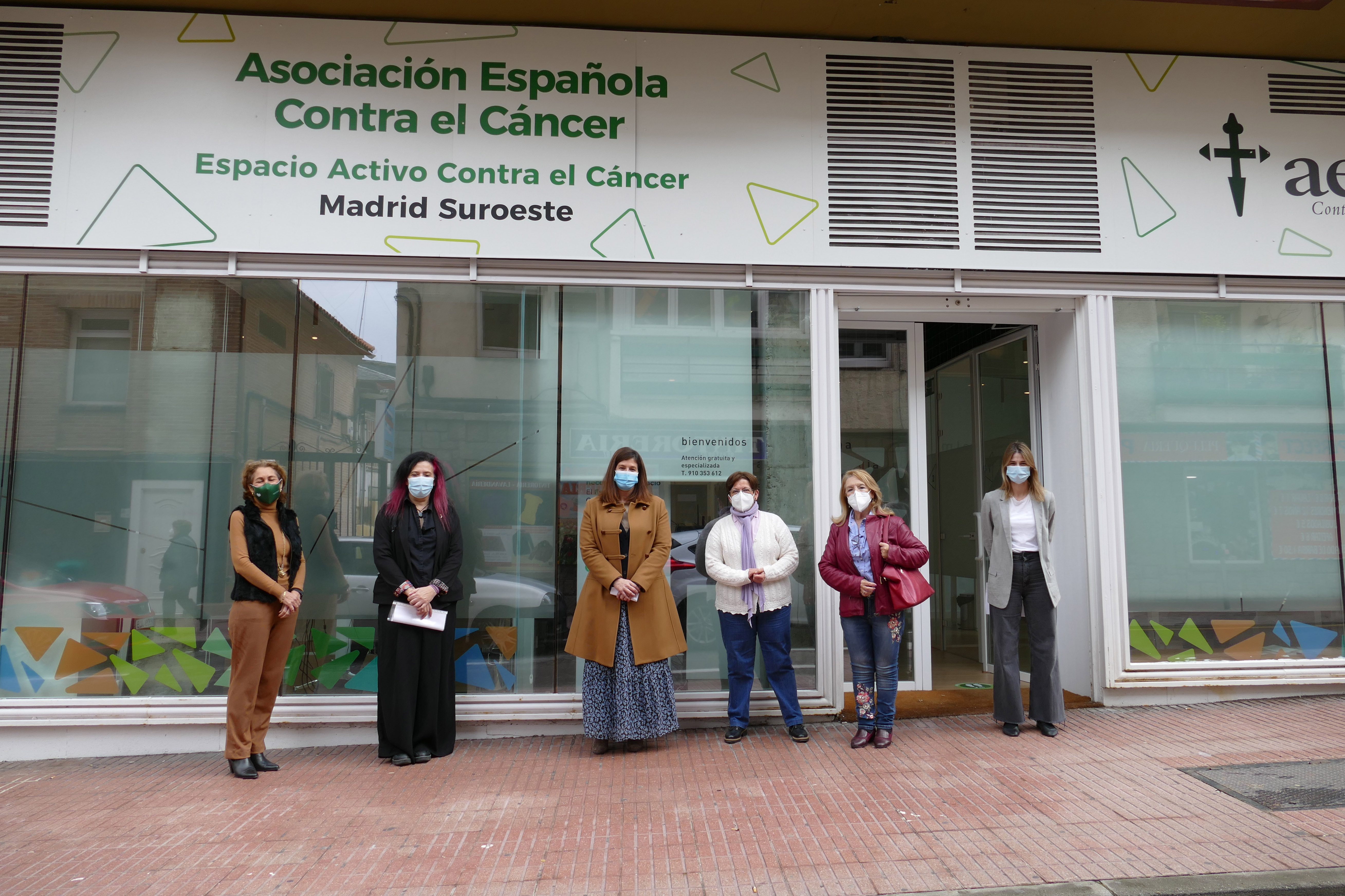 Texto Alternativo: Móstoles se solidariza con todas las personas afectadas de cáncer