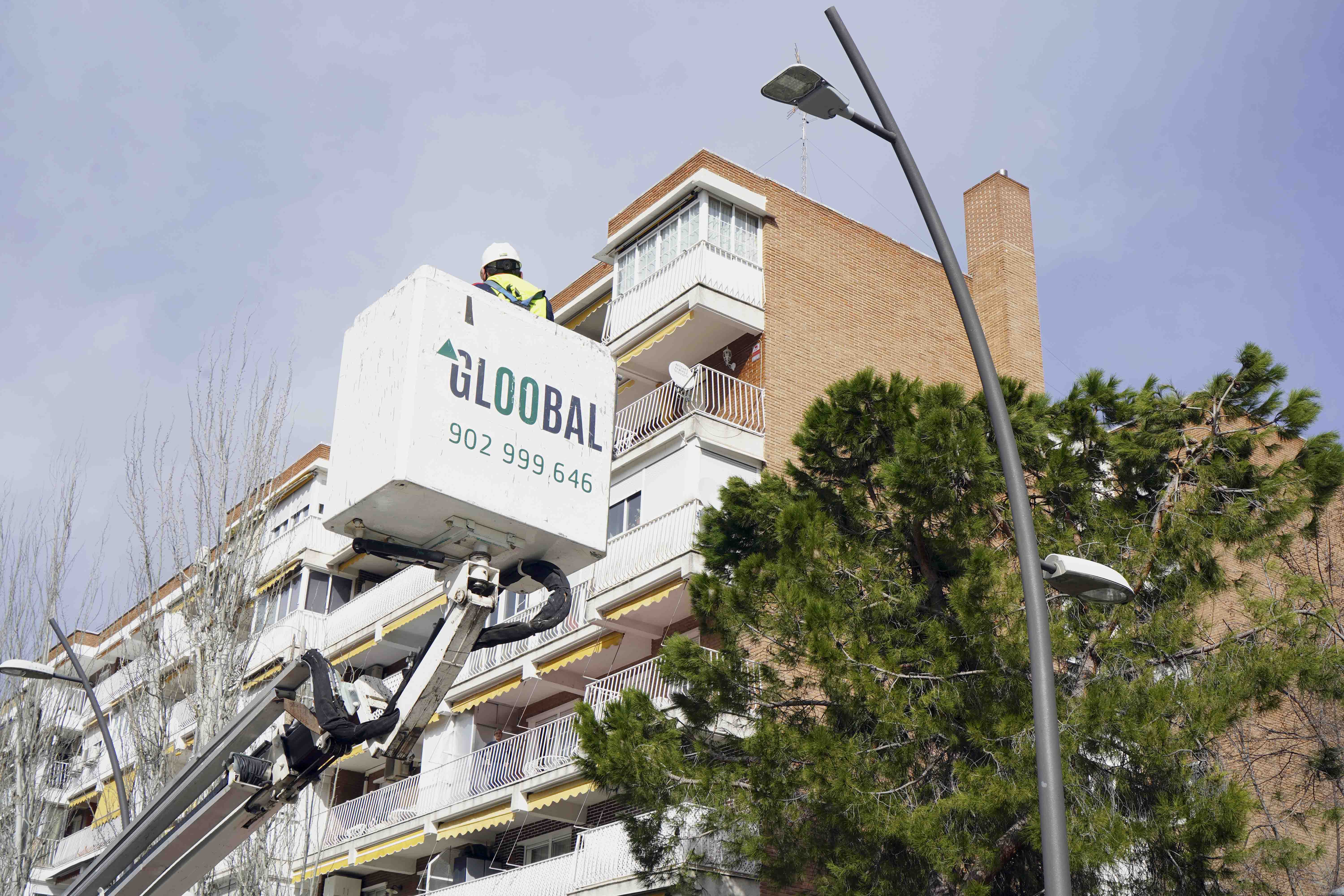 Texto Alternativo: El Gobierno de Móstoles cambiará por led 1.656 farolas con un ahorro energético de 421.249 kw/h anuales