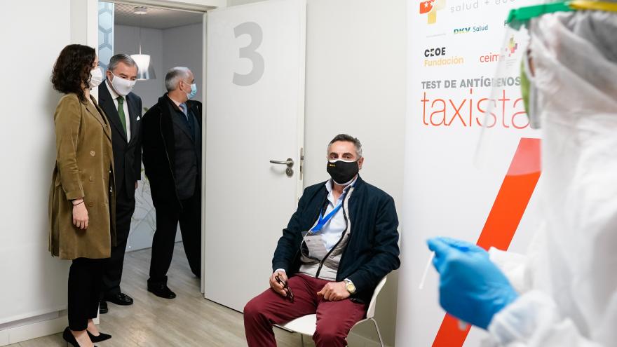 Texto Alternativo: La Comunidad de Madrid suma un nuevo punto de testeo para realizar pruebas de antígenos a 15.000 taxistas