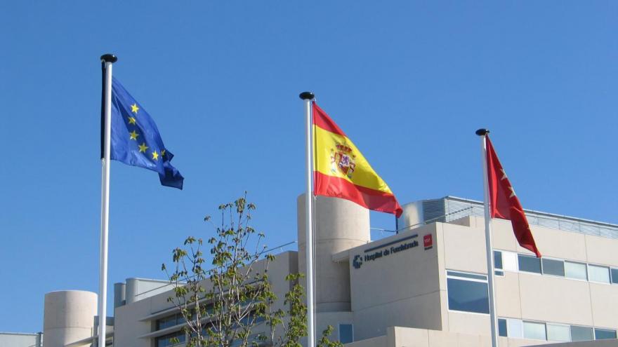 Texto Alternativo: El Hospital de Fuenlabrada agradece la labor de la AECC, cuya actividad en el centro cumple 10 años