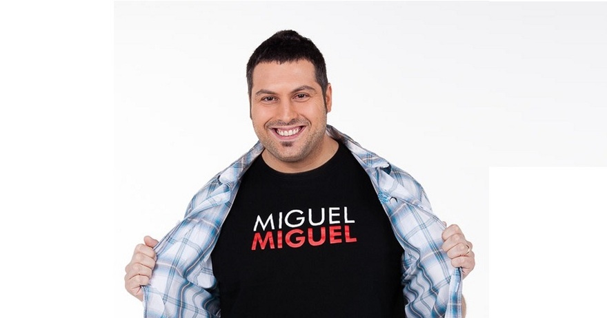 Texto Alternativo: “Humor y magia en familia”. Monólogo infantil con Miguel Miguel