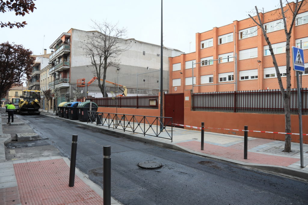 Texto Alternativo: Getafe reasfalta las primeras 28 calles tras el paso de Filomena